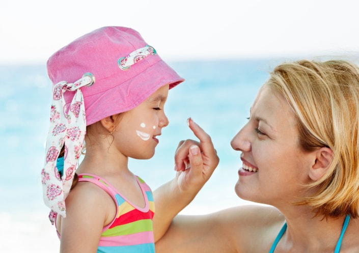 Sun safety: look out for sunscreen ingredients, and cover up!